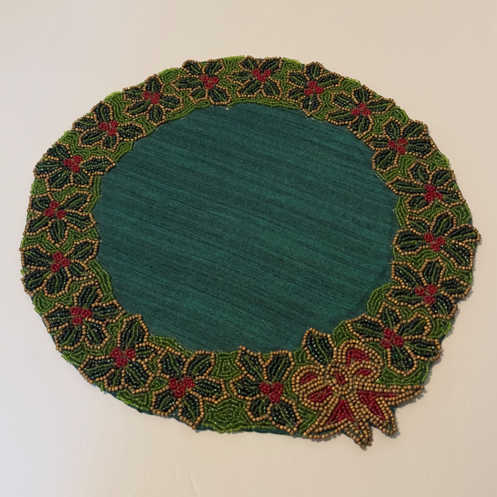 Beaded Placemat Green Holly Berry Christmas Holiday 15in Table Centerpiece
